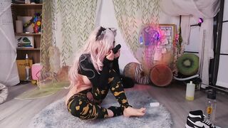 mollyflwers Playful Webcam Broadcast 2026-02-18