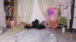 mollyflwers Playful Webcam Broadcast 2026-02-18
