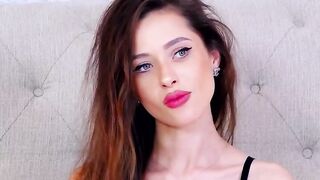 AriannaCherie classy pretty face cam model