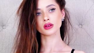 AriannaCherie classy pretty face cam model