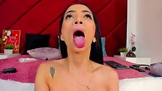 BrendaWilliams - Babe's dildo is so big it takes her to heaven
