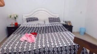 CherylCyrus - CherylCyrus Gives A Blowjob