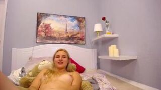 DulcieWalsh - Blondie Literally Fucks Herself