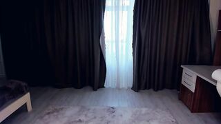 RomanaFlens young topless cam model