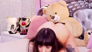 KayaBelle nude elite cam model