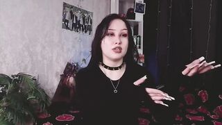 DeeKlingensmith Booty Chick in Fishnet