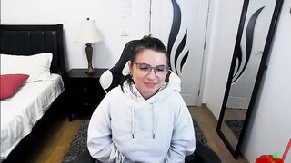 AmaliaRight Big Boobs Elite Cam Brunette Model