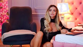 Anastasia shows tits