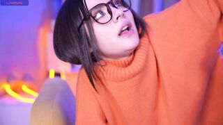 moontongue booty brunette roleplay looks alike Velma Dinkley sucks hge dildo 2026-05-09 1150 webcam video