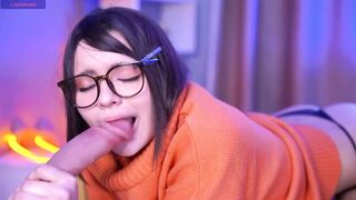 moontongue booty brunette roleplay looks alike Velma Dinkley sucks hge dildo 2026-05-09 1150 webcam video