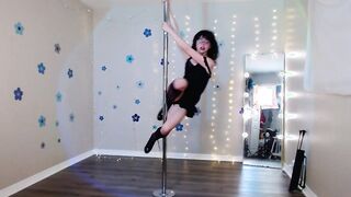 hexivu gorgeous brunette 2026-05-23 0610 webcam video