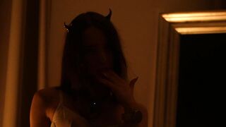 MillaMoore erotic teasing cam show