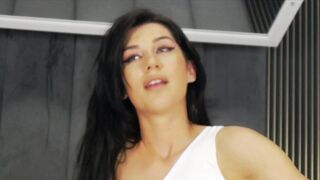 NerissaMist horny brunette